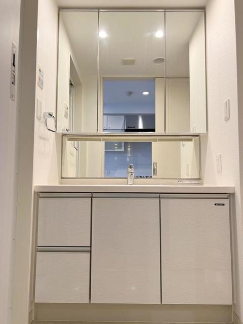 洗面設備　同仕様