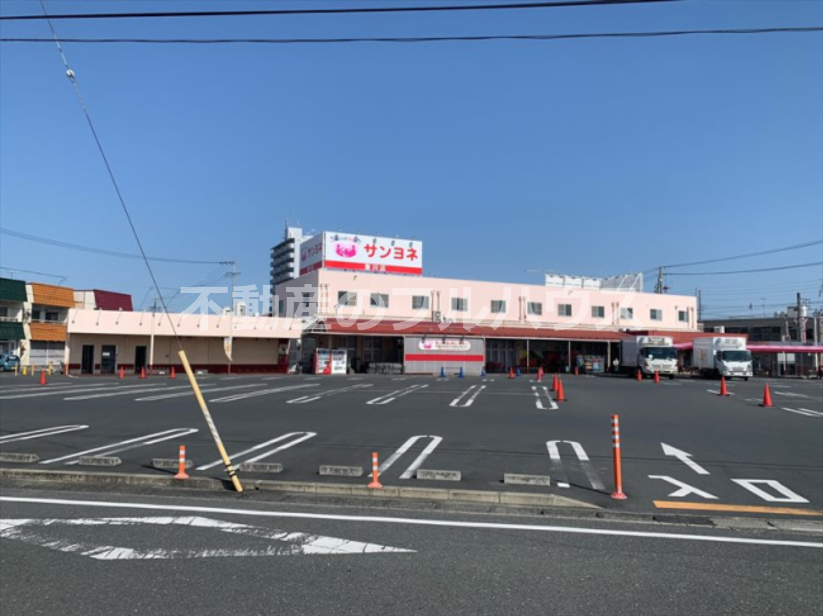 スーパー　サンヨネ 豊川店（スーパー）まで716m