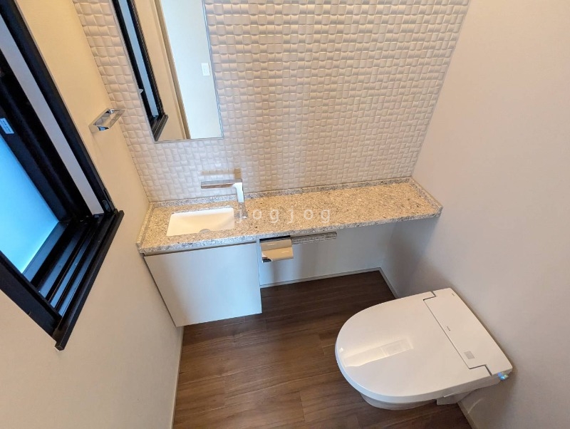 トイレ　トイレ三箇所