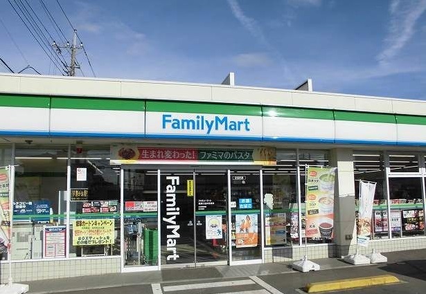 コンビニ　ファミリーマート清瀬小金井街道（コンビニ）まで230m