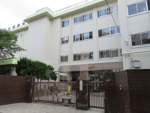 中学校　北区立浮間中学校（中学校）まで601m