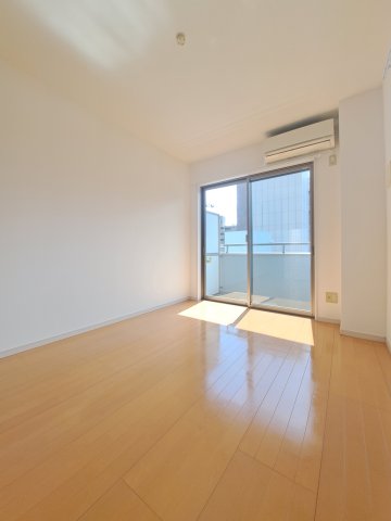 1K Mansion in Funabashi, Chiba — photo 3 of 3
