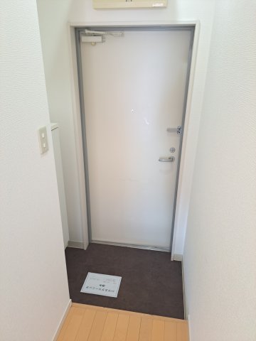 玄関　スッキリまとまった玄関です