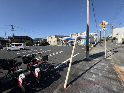 コンビニ　ローソン 昭和高校西店（コンビニ）まで955m