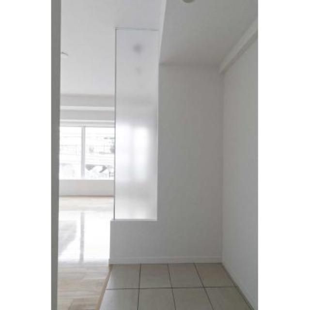 玄関　※写真は同タイプ住戸です。