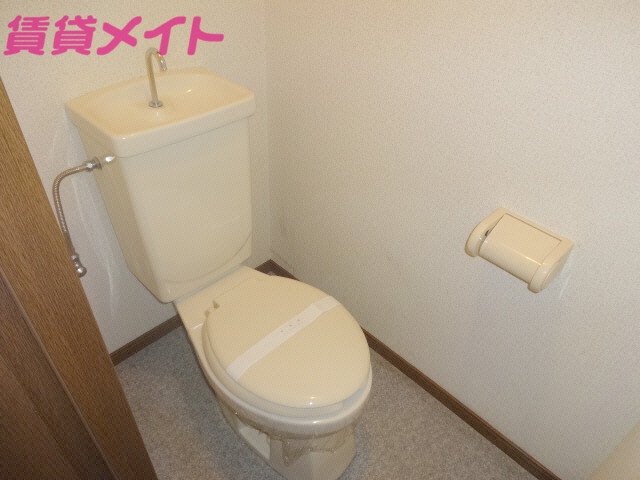 トイレ　同型参考写真