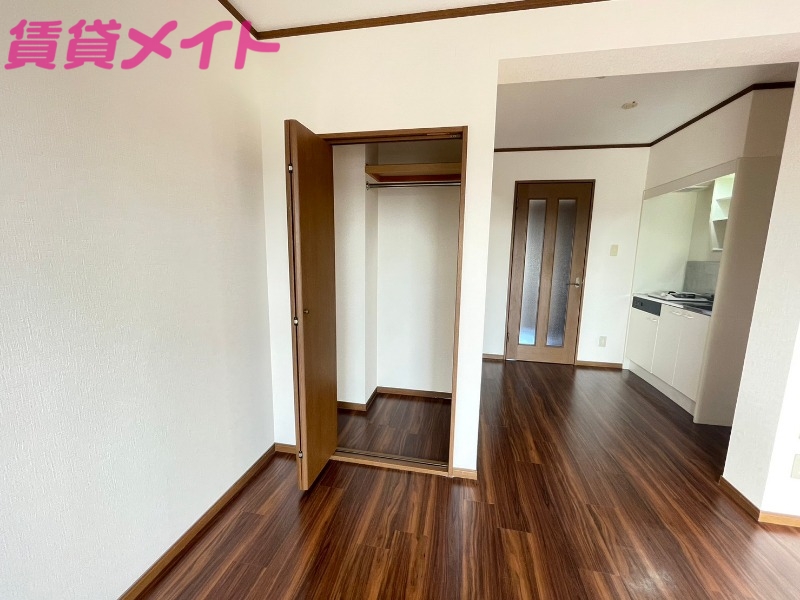 収納　同型参考写真