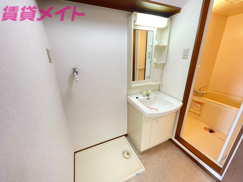 洗面設備　同型参考写真