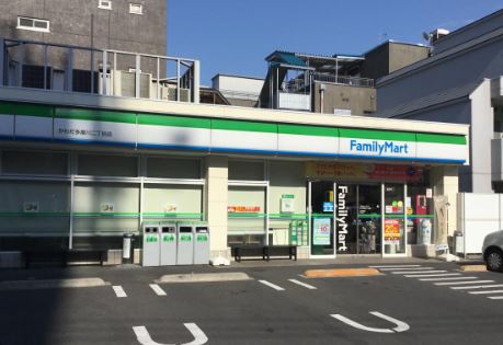 コンビニ　ファミリーマートかわだ多摩川二丁目店（コンビニ）まで304m