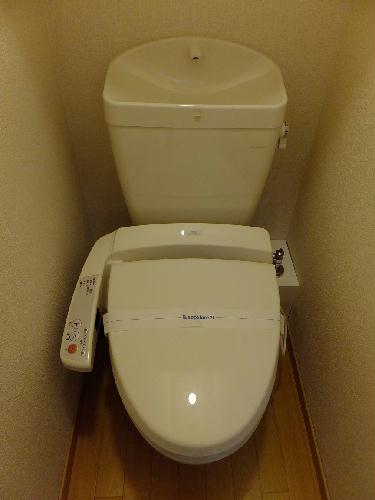 トイレ　嬉しい温水洗浄便座