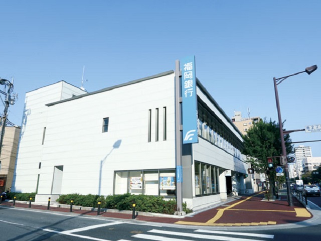 銀行　福岡銀行湊町支店（銀行）まで425m