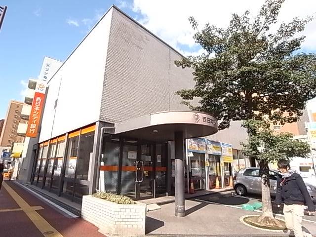 銀行　西日本シティ銀行港町支店（銀行）まで584m