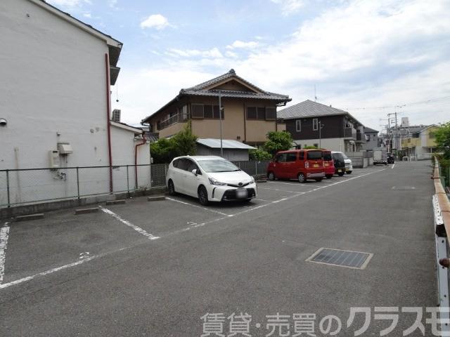 駐車場　敷地内駐車場