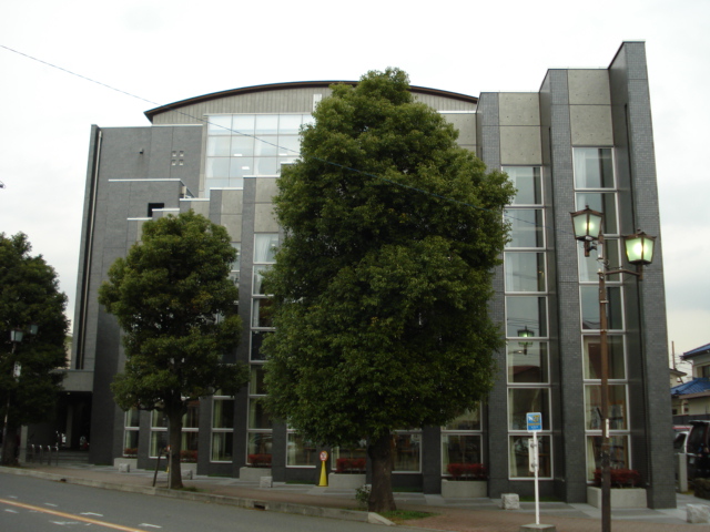 図書館　寒川総合図書館（図書館）まで1090m
