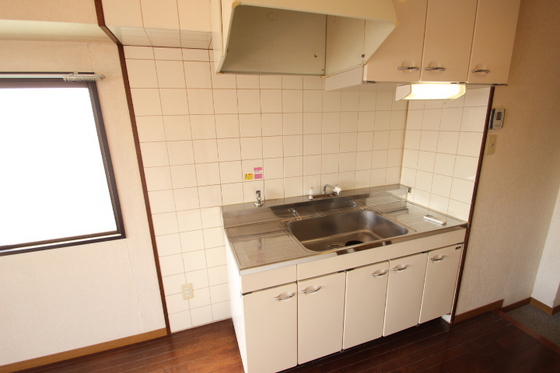 キッチン　※別部屋の写真です