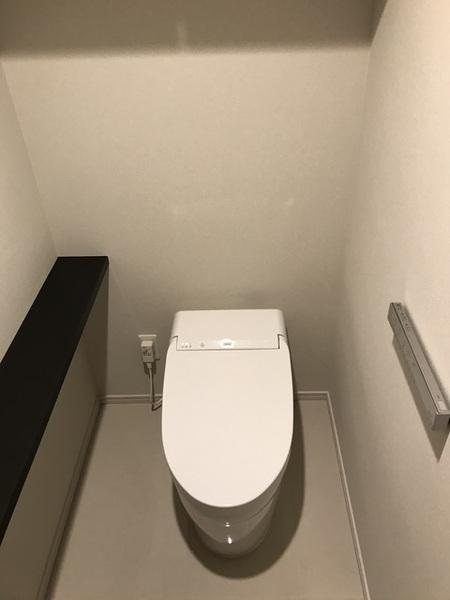 都営大江戸線 春日駅 徒歩1分 40階建 築6年のトイレ写真