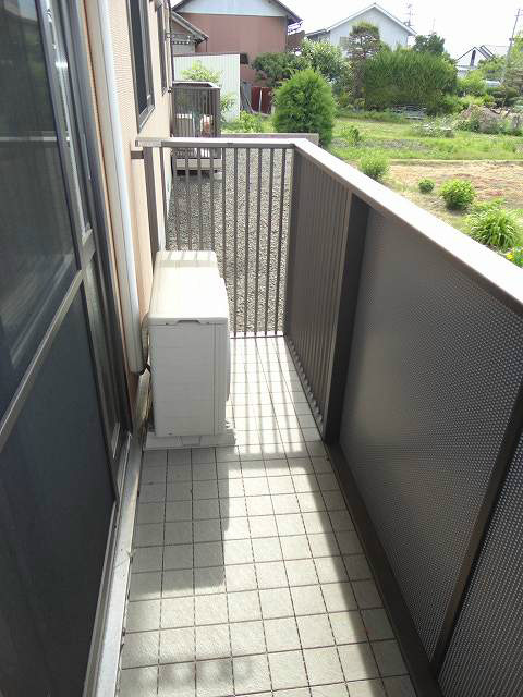 バルコニー　写真は102号室です（参考）