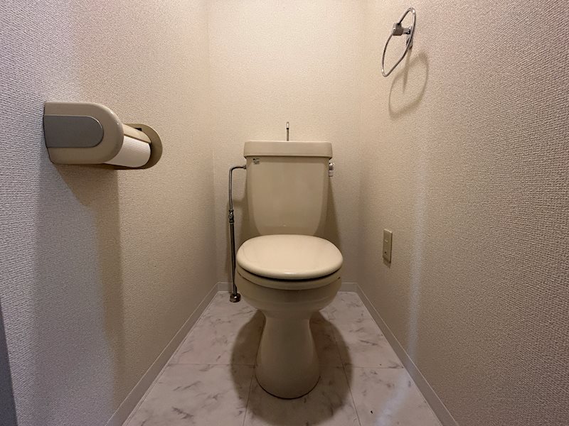 トイレ　参考写真。