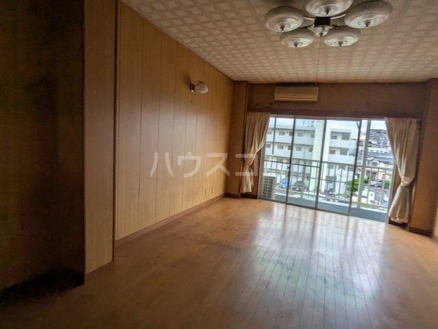 パレス船橋の居間写真