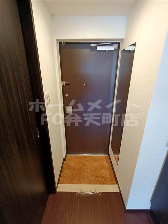 プレジオ弁天町の玄関写真