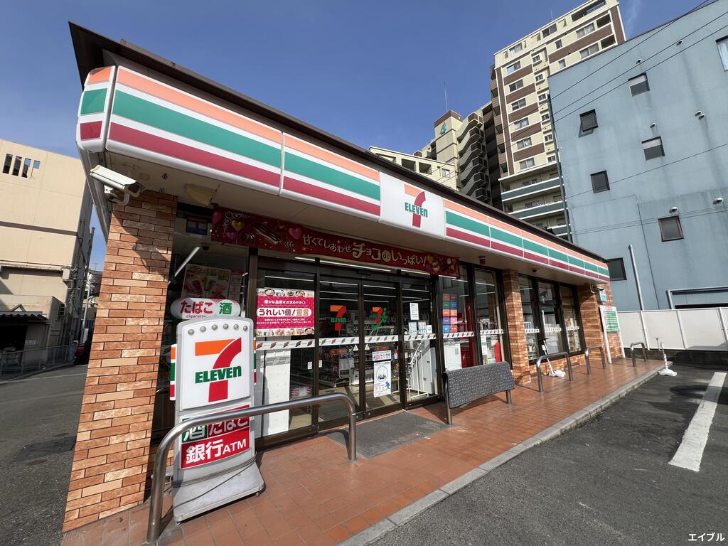 コンビニ　セブンイレブン西鉄二日市駅東店（コンビニ）まで649m