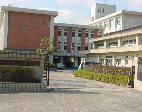 中学校　広島市立高取北中学校（中学校）まで1180m