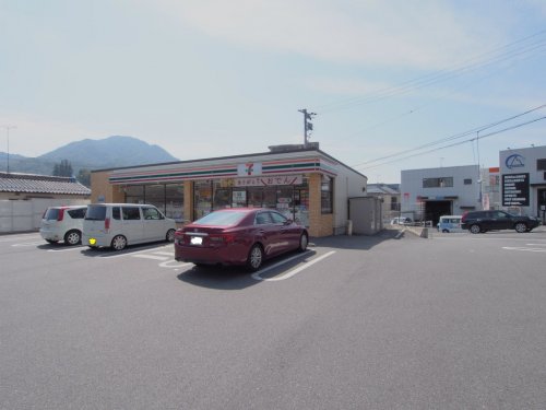 コンビニ　セブン-イレブン 広島長楽寺２丁目店（コンビニ）まで953m