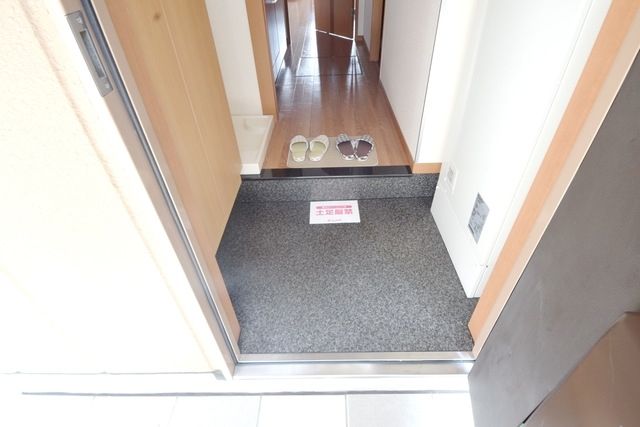 玄関　★お問い合わせはタウンハウジングまで★