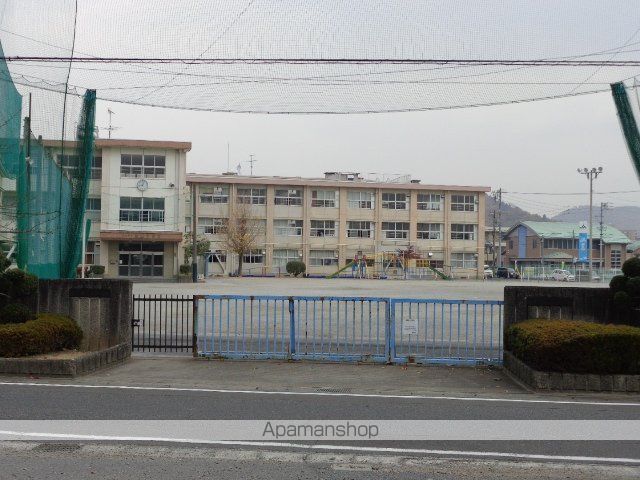 その他　岐阜市立鷺山小学校（その他）まで947m