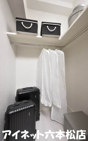 収納　荷物が多い方には嬉しいウォークインクローゼットです