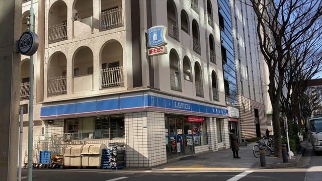 コンビニ　ローソン日本橋浜町二丁目店（コンビニ）まで404m