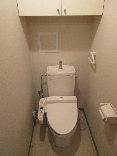 東京メトロ丸ノ内線 新中野駅 徒歩5分 14階建 築27年のトイレ写真