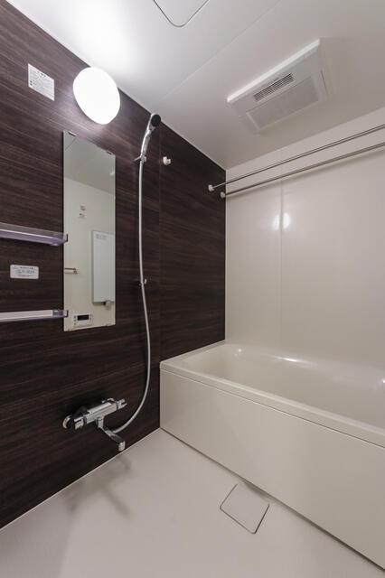 バス・シャワールーム　※写真は同タイプ住戸です。
