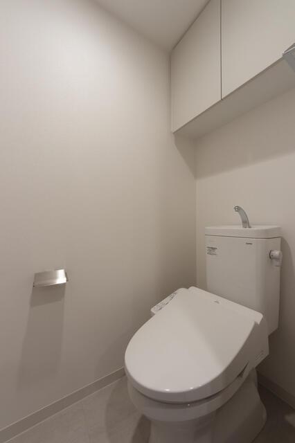 トイレ　※写真は同タイプ住戸です。