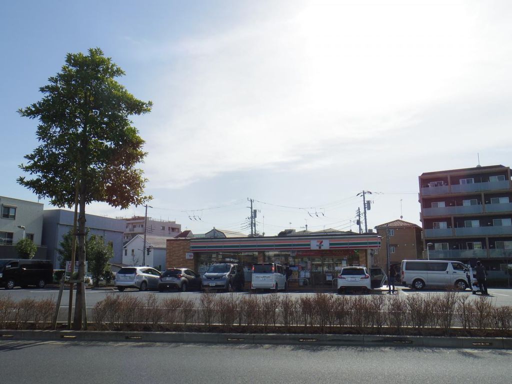 コンビニ　セブンイレブン篠崎町店（コンビニ）まで210m