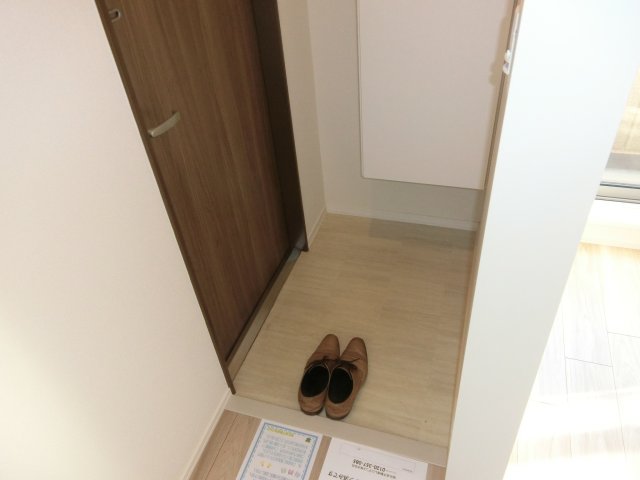 メゾンラールの玄関写真