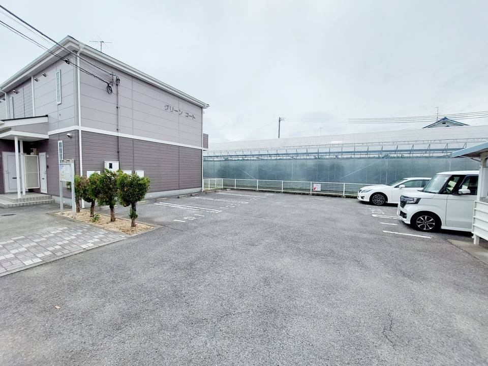 駐車場　駐車場