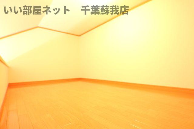 その他部屋・スペース　広くて明るい寝室