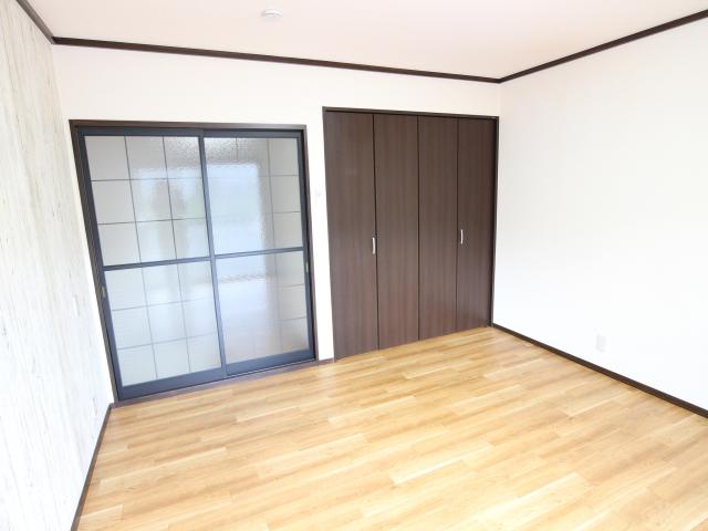 ＪＲ関西本線 三郷駅 徒歩6分 2階建 築36年の居間写真