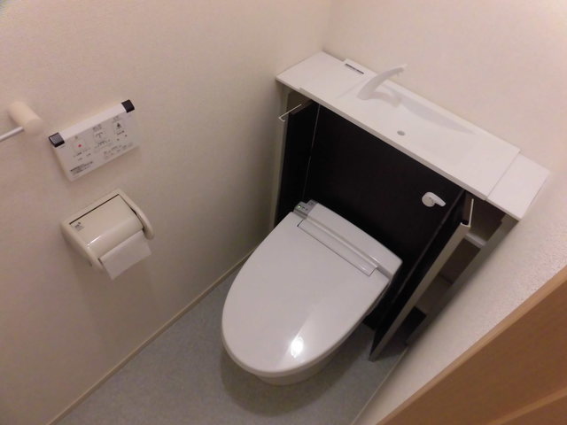 トイレ　清潔感のある綺麗なトイレです