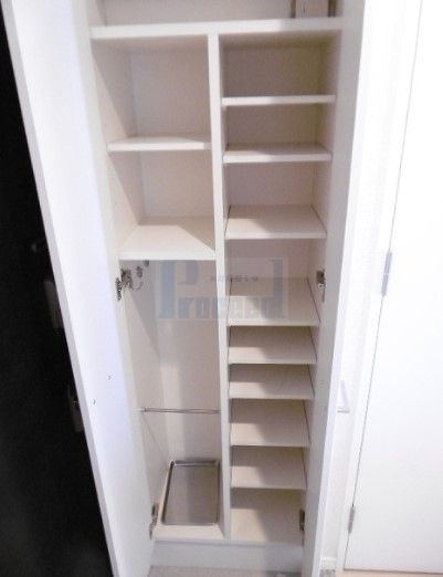 玄関　※別部屋参考写真※現況優先です