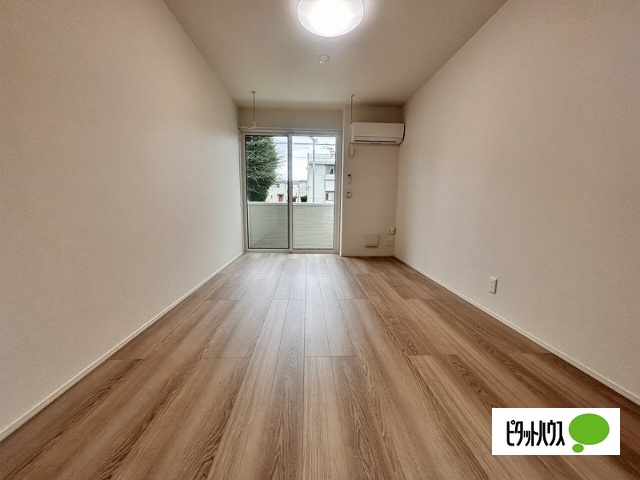 Mels courtの居間写真