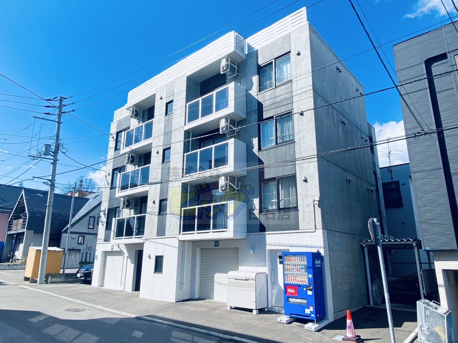 建物外観　Ｗｉ－Ｆｉ付きネット無料採用の１ＬＤＫマンションです♪