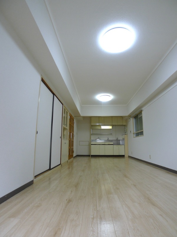 地下鉄東山線 池下駅 徒歩3分 2階建 築43年の居間写真