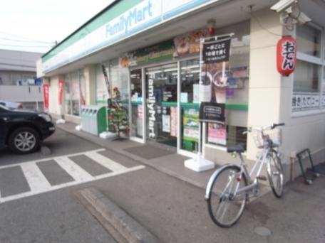 コンビニ　ファミリーマートさいたま指扇店（コンビニ）まで164m