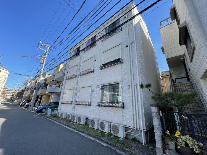 朝日町アパートの外観写真