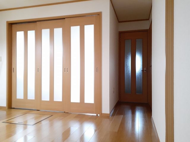 パークアリエル Aの居間写真