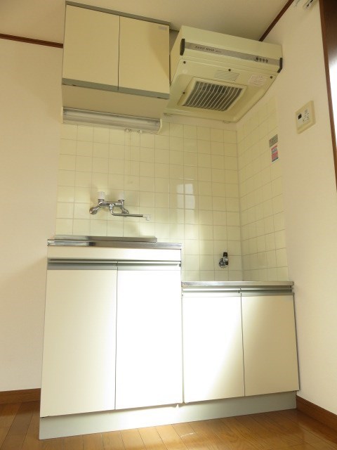 ＪＲ京浜東北線 川崎駅 徒歩7分 2階建 築27年のキッチン写真