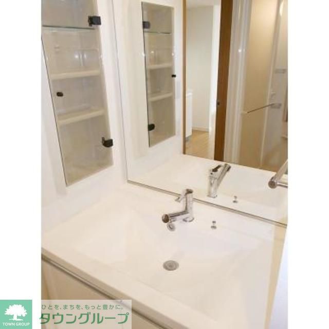 洗面設備　※写真は同タイプ住戸です。
