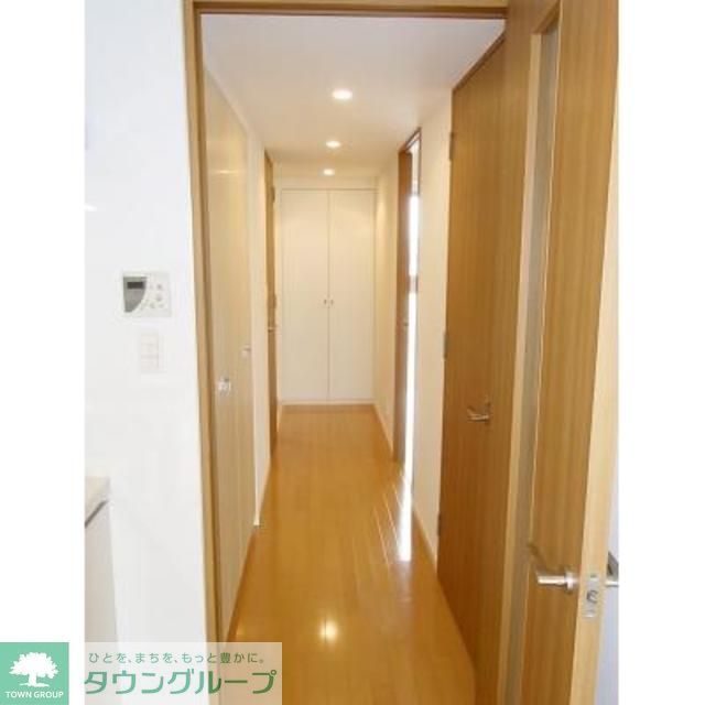 玄関　※写真は同タイプ住戸です。